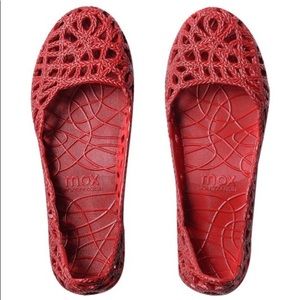 Red flats from Mox